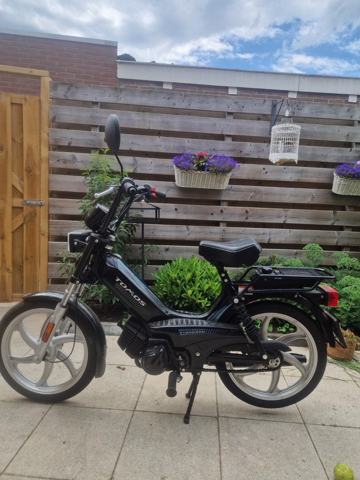 Zeer nette tomos 2011 nieuwstaat, Ophalen, Maximaal 45 km/u, 49 cc, Zo goed als nieuw