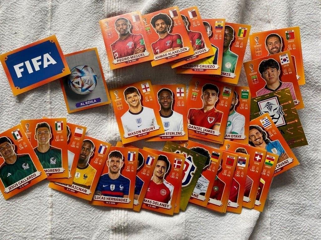 40x Panini WK 2022, Ophalen of Verzenden, Zo goed als nieuw, Overige sporten, Poster, Plaatje of Sticker