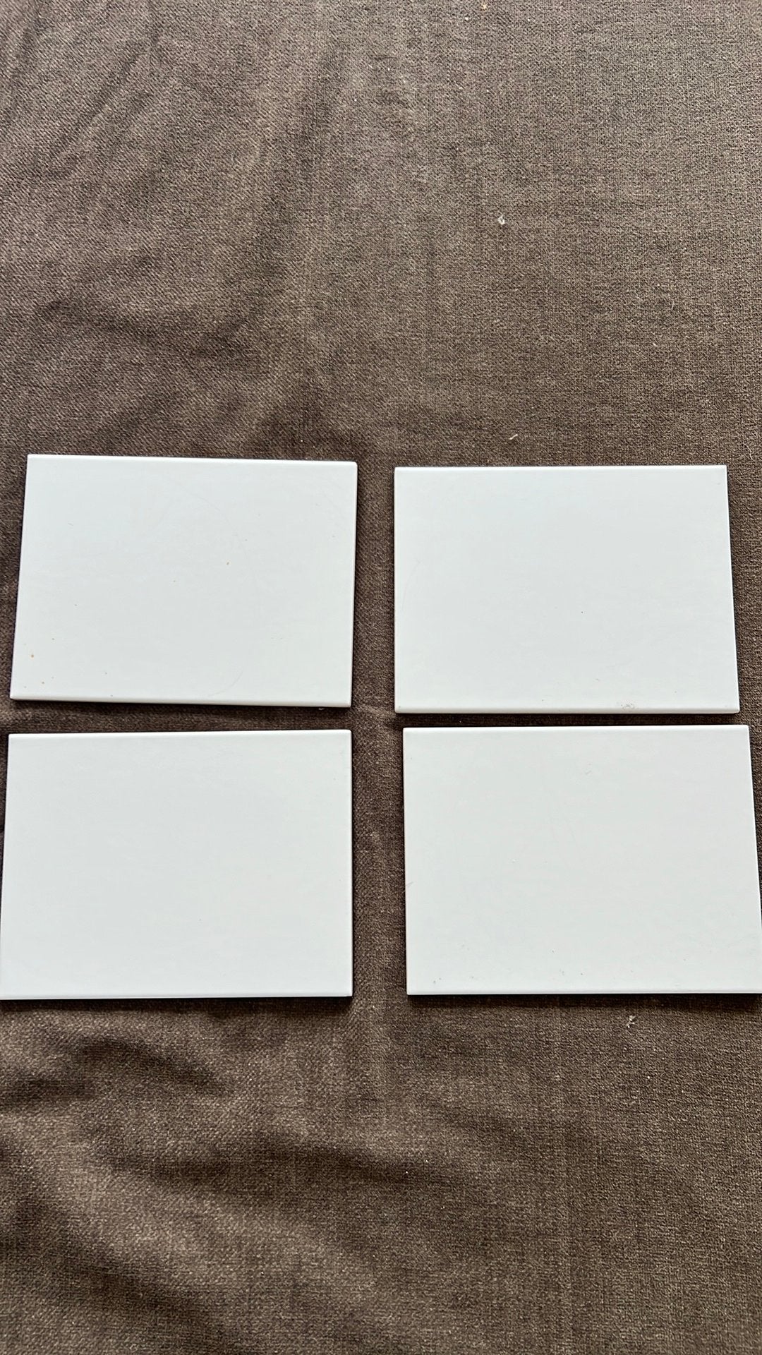 Vier witte tegeltjes (15x20 cm), Ophalen, Gebruikt, Minder dan 20 cm, Minder dan 5 m²