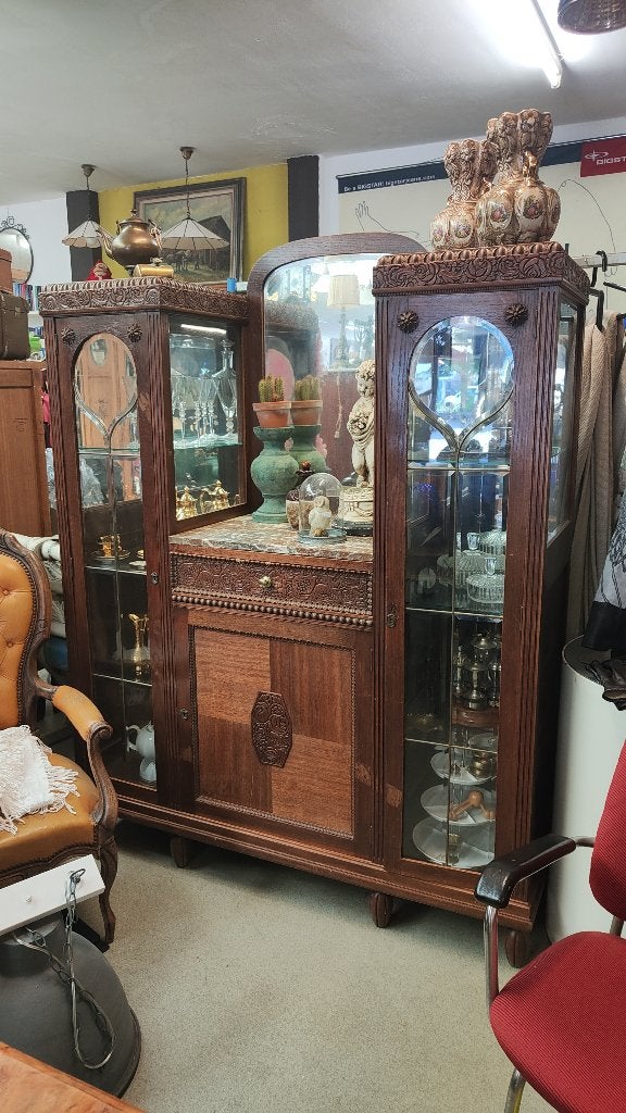 Antieke dressoir vitrinekast pronkkast buffetkast, Ophalen