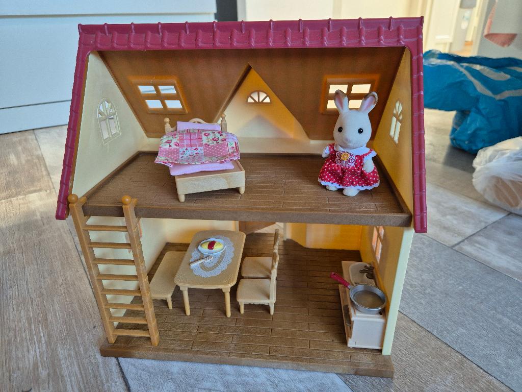 Sylvanian Families starterhuisje 5242, Kinderen en Baby's, Speelgoed | Poppenhuizen, Ophalen, Gebruikt, Poppenhuis