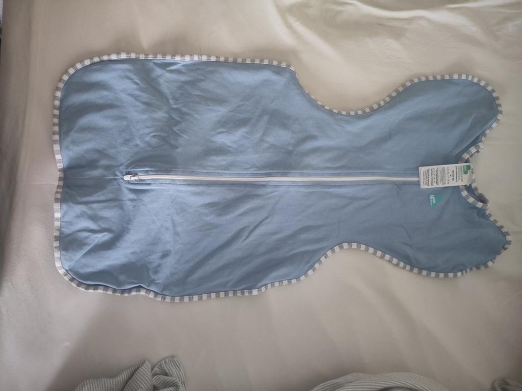 Love to Dream Swaddle Up Slaapzak Blauw, Ophalen of Verzenden, Zo goed als nieuw, Minder dan 70 cm, Slaapzak