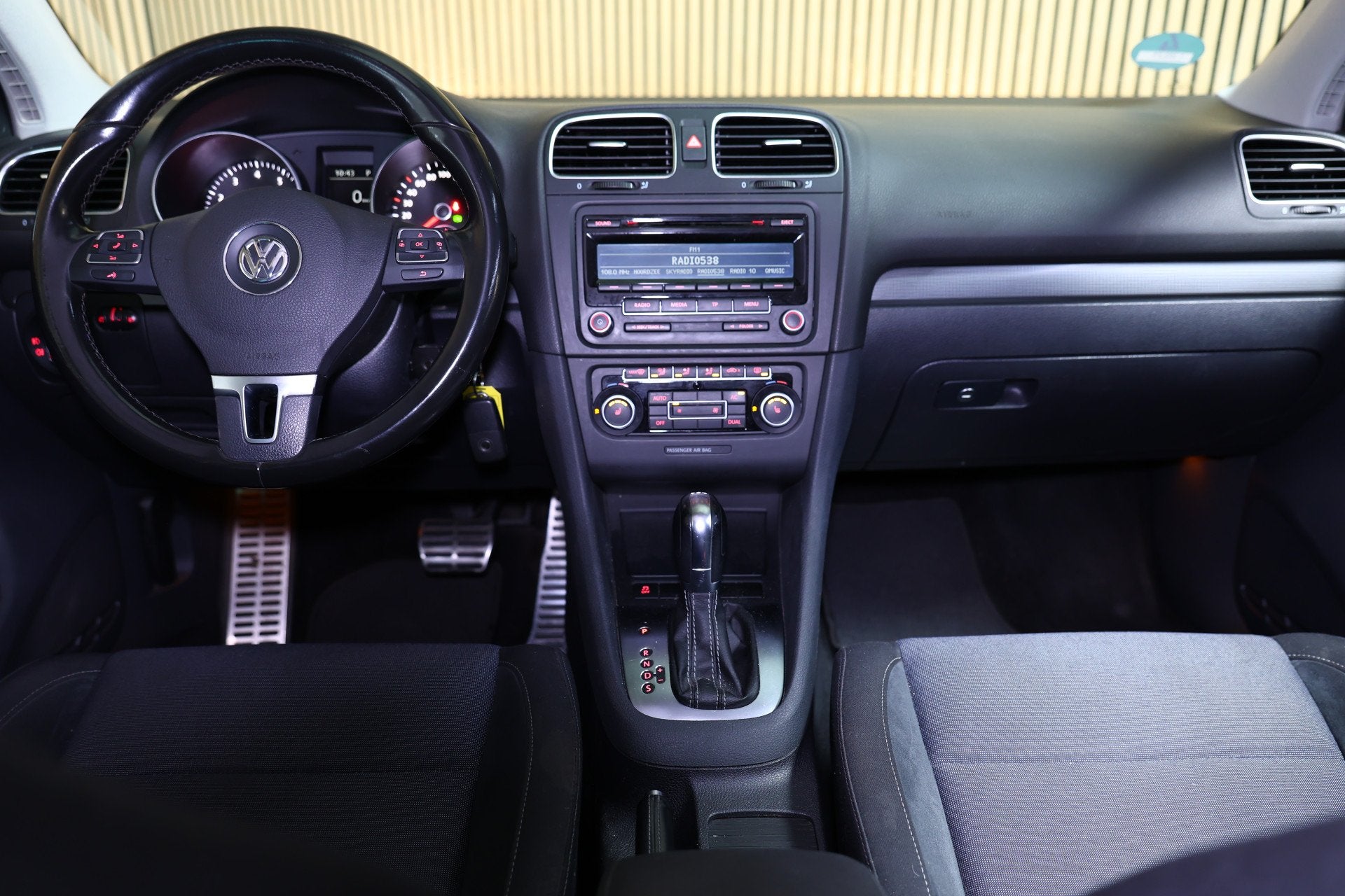 Volkswagen Golf 1.4 TSI Style AUTOMAAT CLIMATRONIC CRUISECON, Euro 5, Verwarmde buitenspiegels, Gebruikt, Zwart