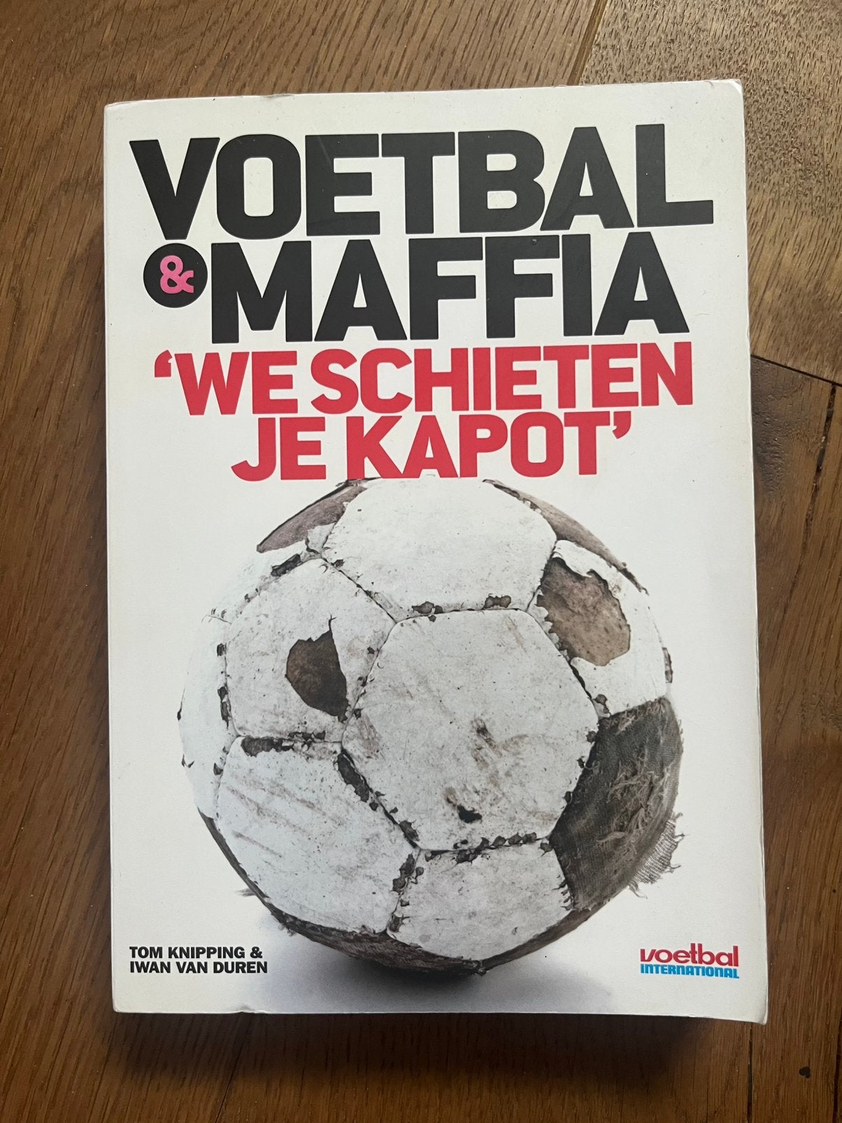 Voetbal maffia, Ophalen of Verzenden, Zo goed als nieuw, Balsport
