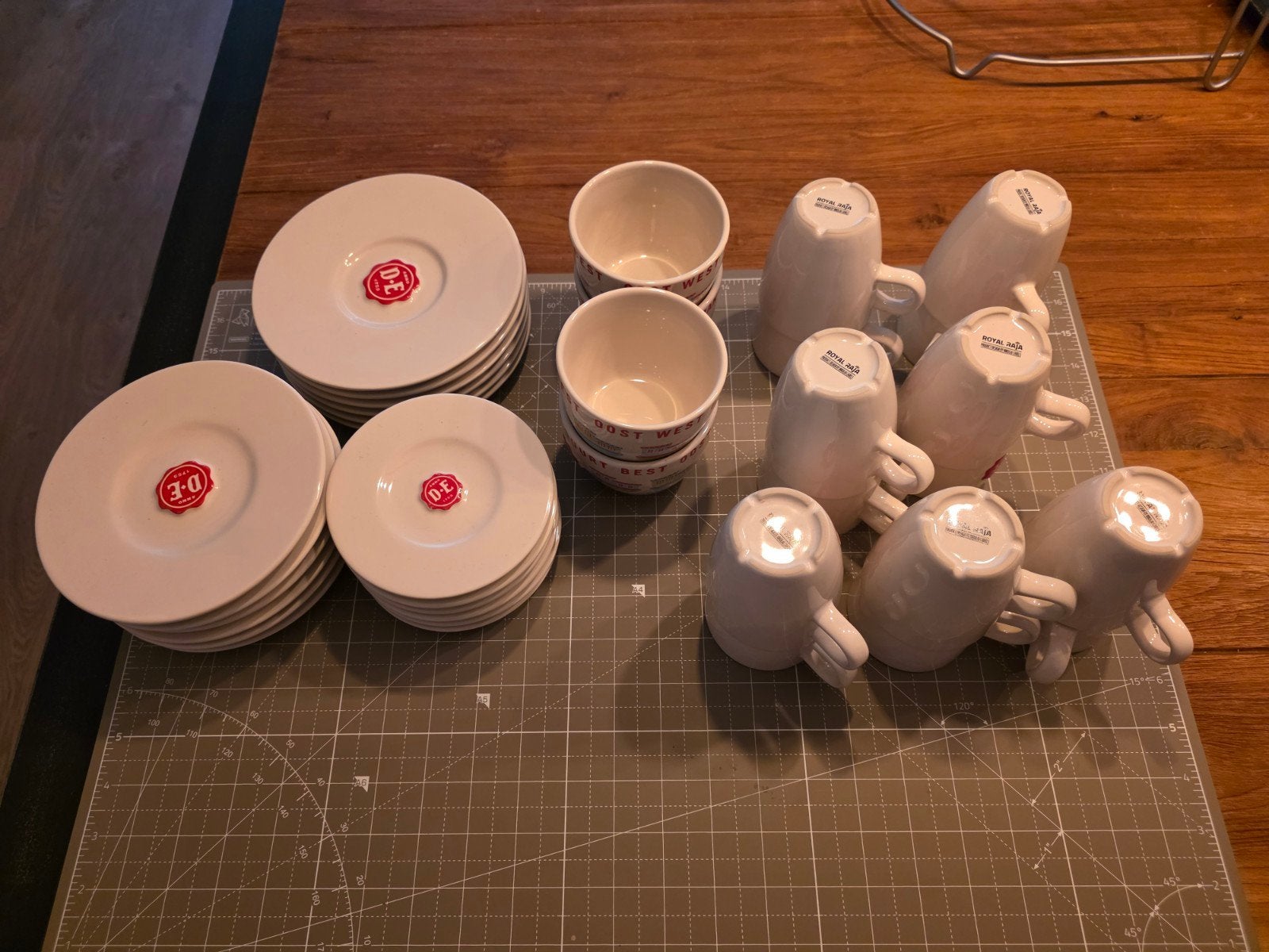 Douwe Egberts Servies: Espressokopjes, Kommen en Schotels, Huis en Inrichting, Keuken | Servies, Gebruikt, Overige merken, Keramiek