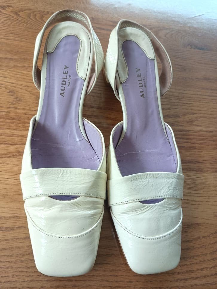 Audley London off-white gelegenheid lakschoenen leer, m 39, Kleding | Dames, Audley London, Schoenen met lage hakken, Wit, Ophalen of Verzenden