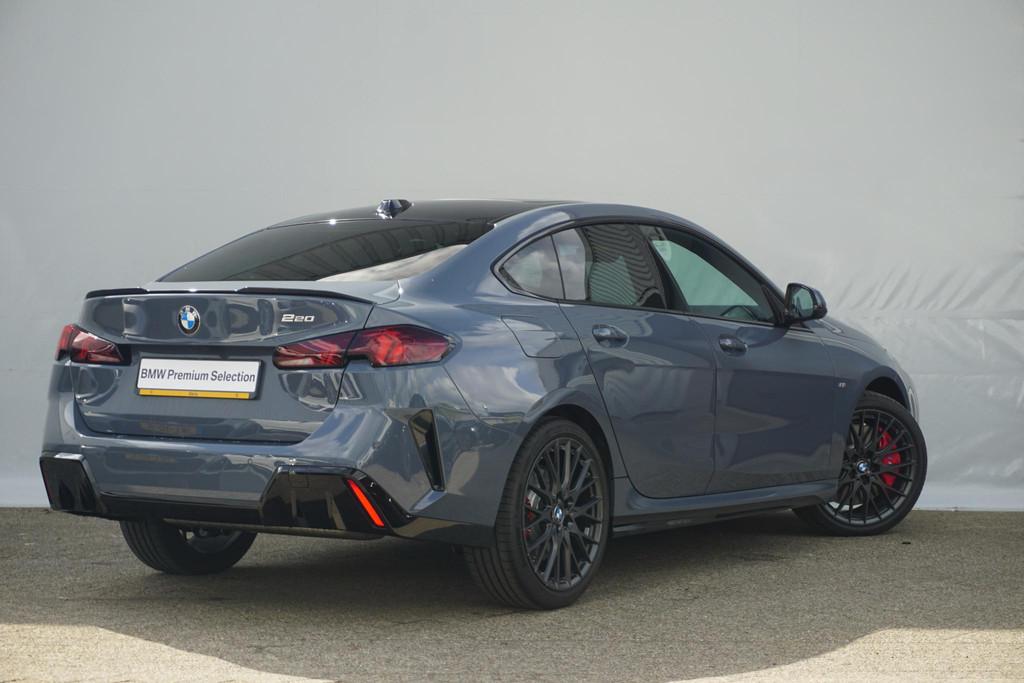BMW 2 Serie Gran Coupé 220 | M Sportpakket Pro | Harman Kar, Auto's, BMW, Met garantie (alle), Origineel Nederlands, Bedrijf, 19 km/l