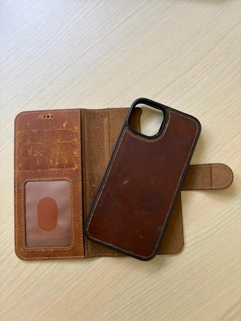 Leren hoesje voor iPhone 13, IPhone 13, Overige merken, Bruin, Zo goed als nieuw