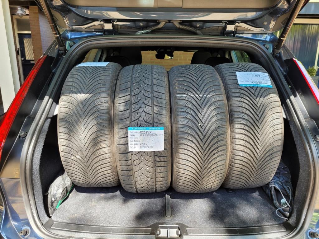4 Winterbanden Michelin 225/50 R17, Ophalen, Gebruikt, 17 inch, Winterbanden
