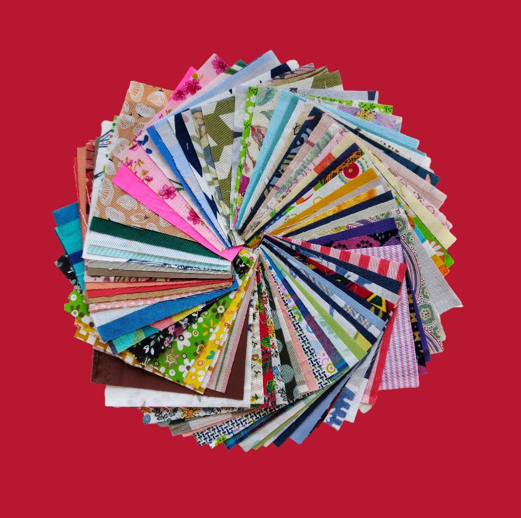 pakket met 95 verschillende lapjes stof, Overige kleuren, Nieuw, Ophalen of Verzenden, 30 tot 120 cm