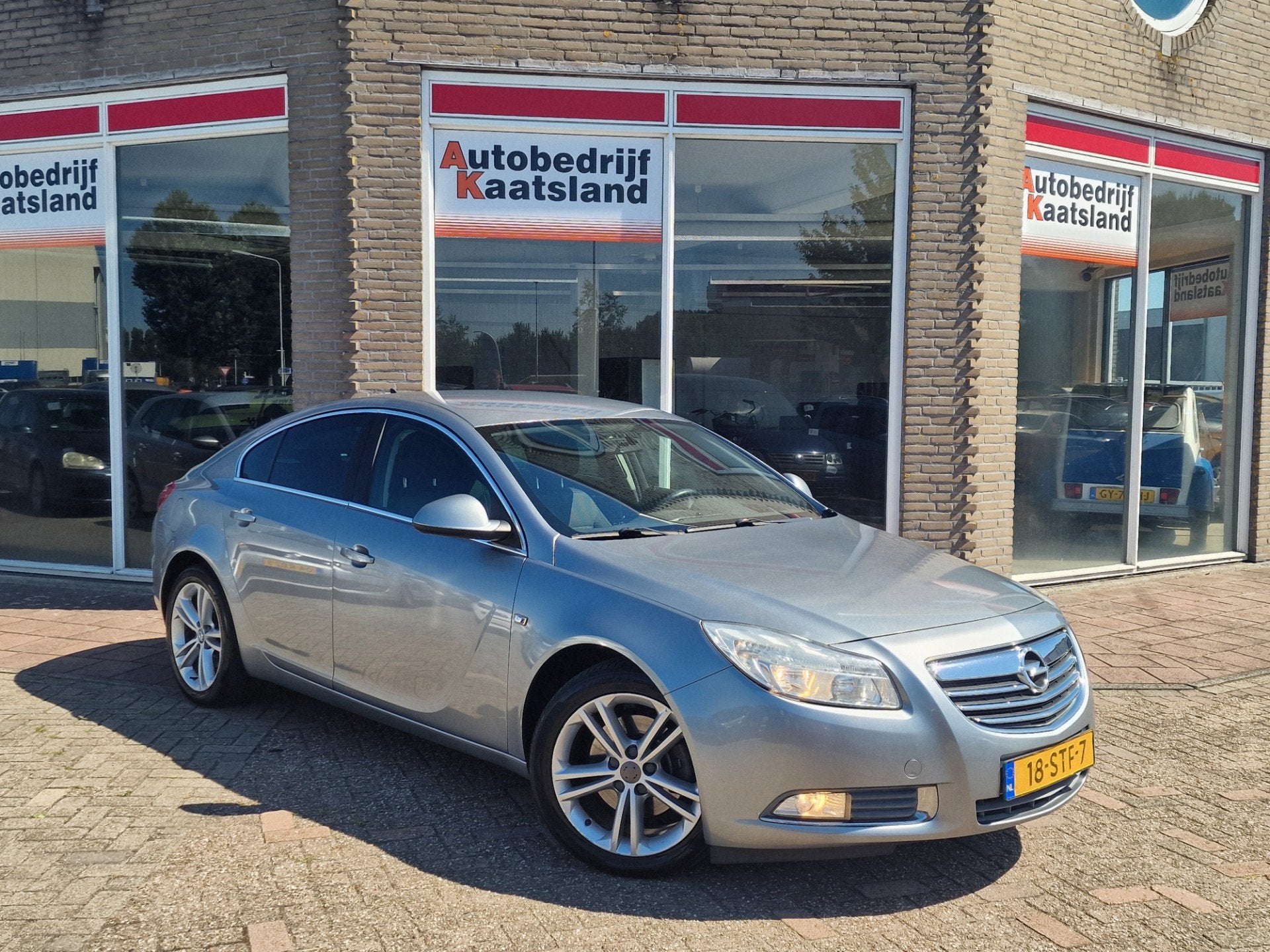 Opel Insignia 1.6 T Cosmo - Clima - Cruise - NIEUWE APK -, Auto's, Voorwielaandrijving, Euro 5, Stof, Gebruikt