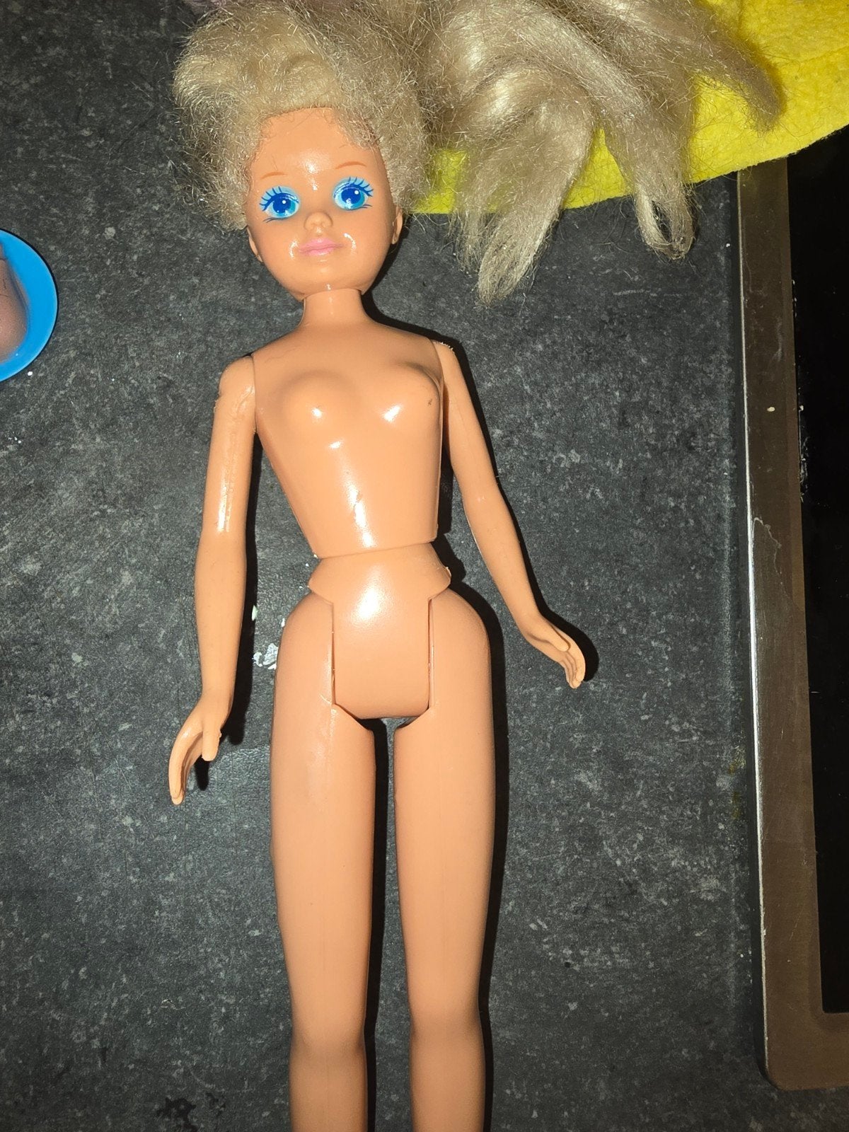 Vintage Barbie pop uit 1987 - Blond haar, blauwe ogen, Ophalen of Verzenden