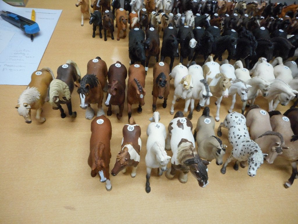schleich 100 paarden, Ophalen of Verzenden, Zo goed als nieuw