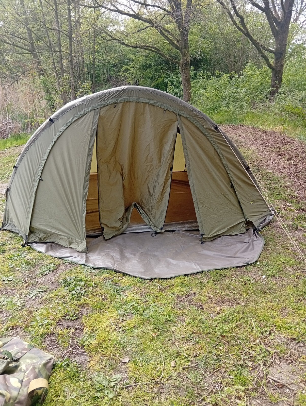 Te koop opblaasbare karper tent, Ophalen of Verzenden, Zo goed als nieuw, Overige typen