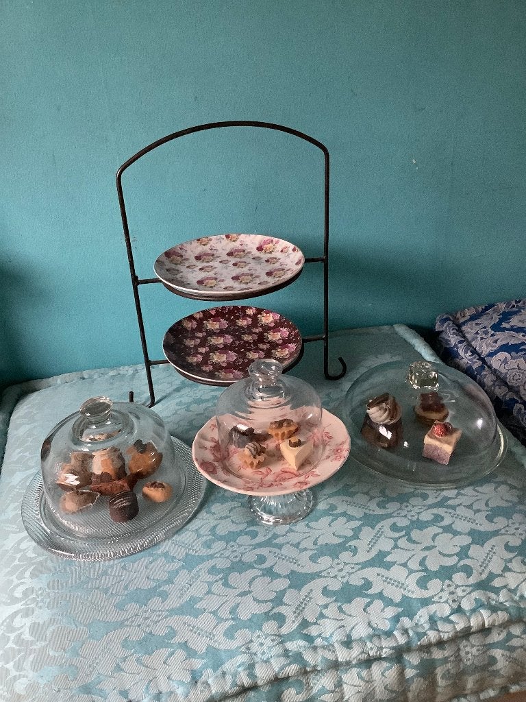 Etagère High tea set stolpen/etagère compleet voor € 50,00., Ophalen, Zo goed als nieuw