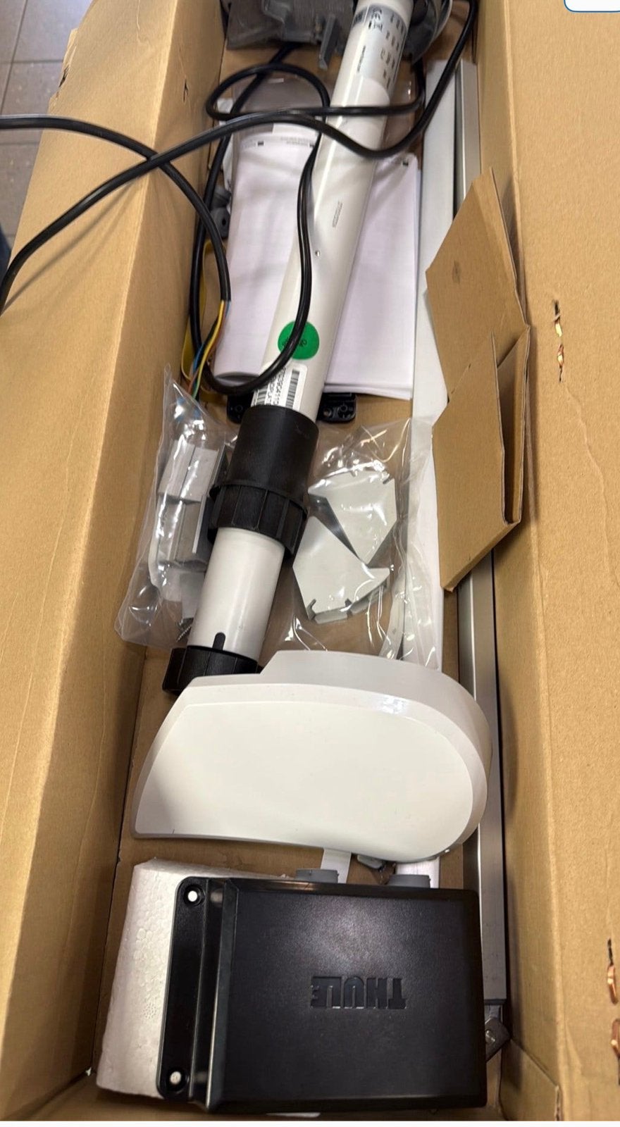 Thule motor kit voor luifel, Caravans en Kamperen, Ophalen, Thule, Zo goed als nieuw, Thule