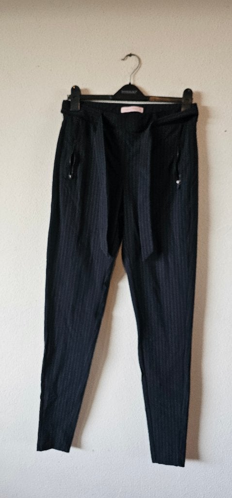 Studio Anneloes zwarte gestreepte broek maat M (29526), Maat 38/40 (M), Studio Anneloes, Zwart, Ophalen of Verzenden