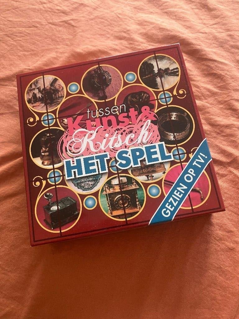 Gezelschapsspel tussen Kunst & Kitsch (NL), Nieuw, Novacarta, Ophalen of Verzenden, Vijf spelers of meer