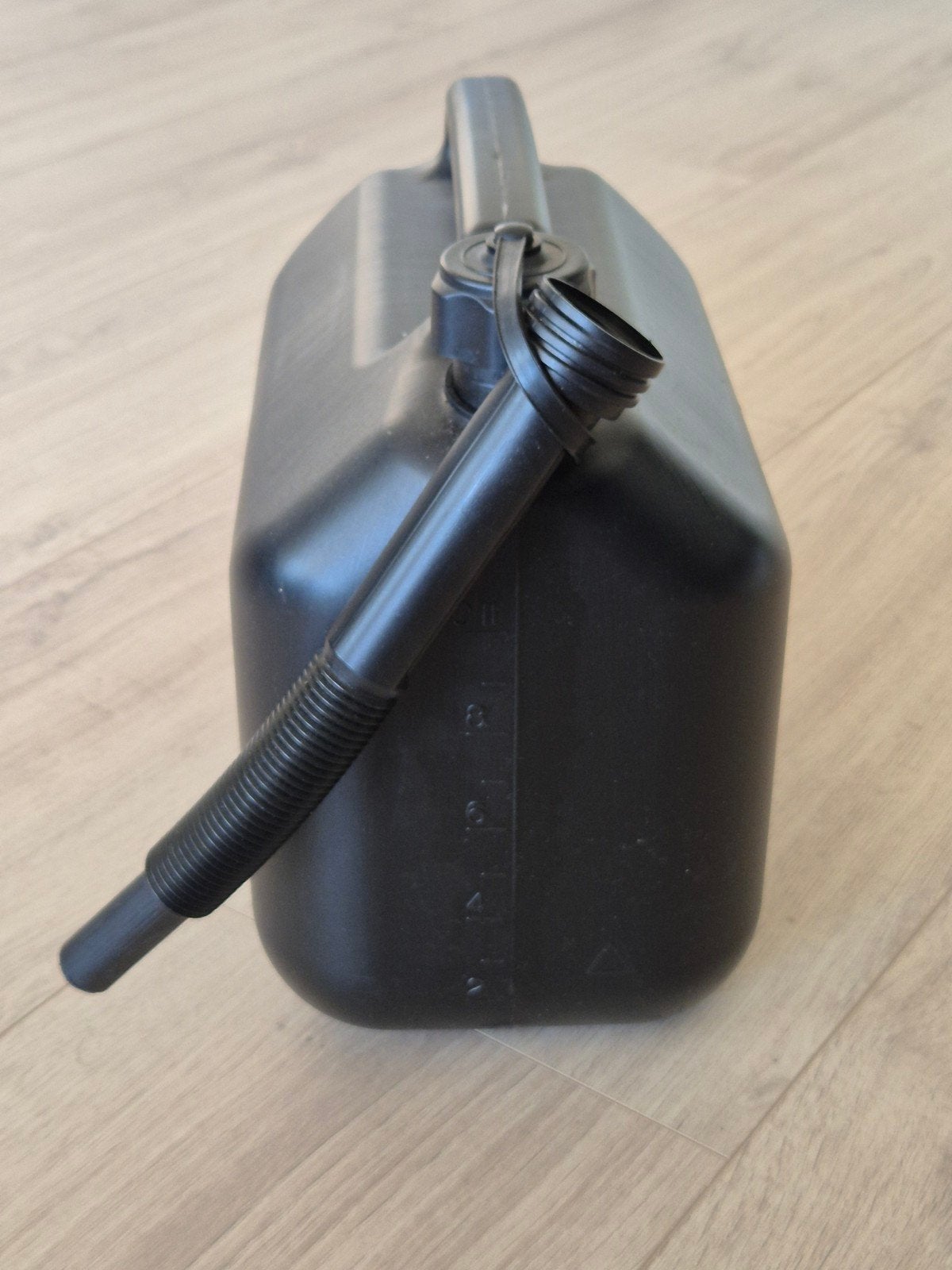 GRATIS: Kunststof jerrycan 10L, Ophalen