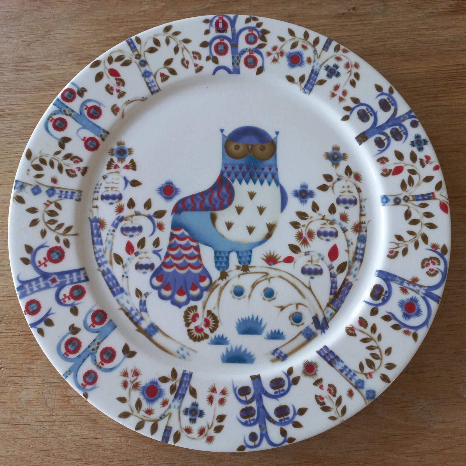 2 Iittala borden met uil decoratie, Ophalen, Keramiek, Zo goed als nieuw, Bord(en)
