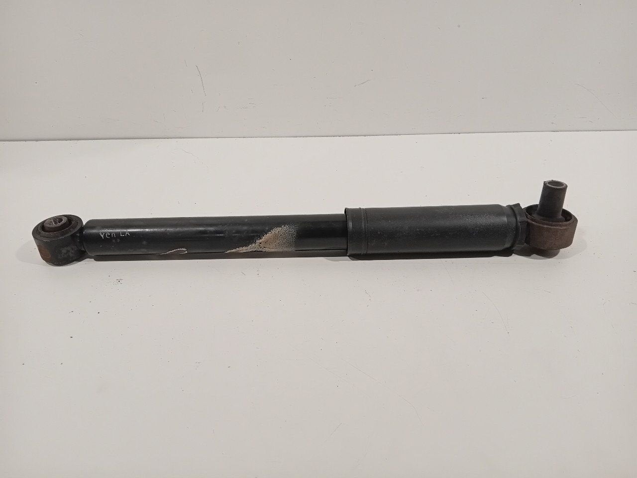 Schokbreker links achter Mercedes-Benz Vito, Onderdelen@venauto.nl, Van der Ven Autorecycling B.V., Gebruikt, Ettenseweg 76, 4706 PB Roosendaal, The Netherlands
