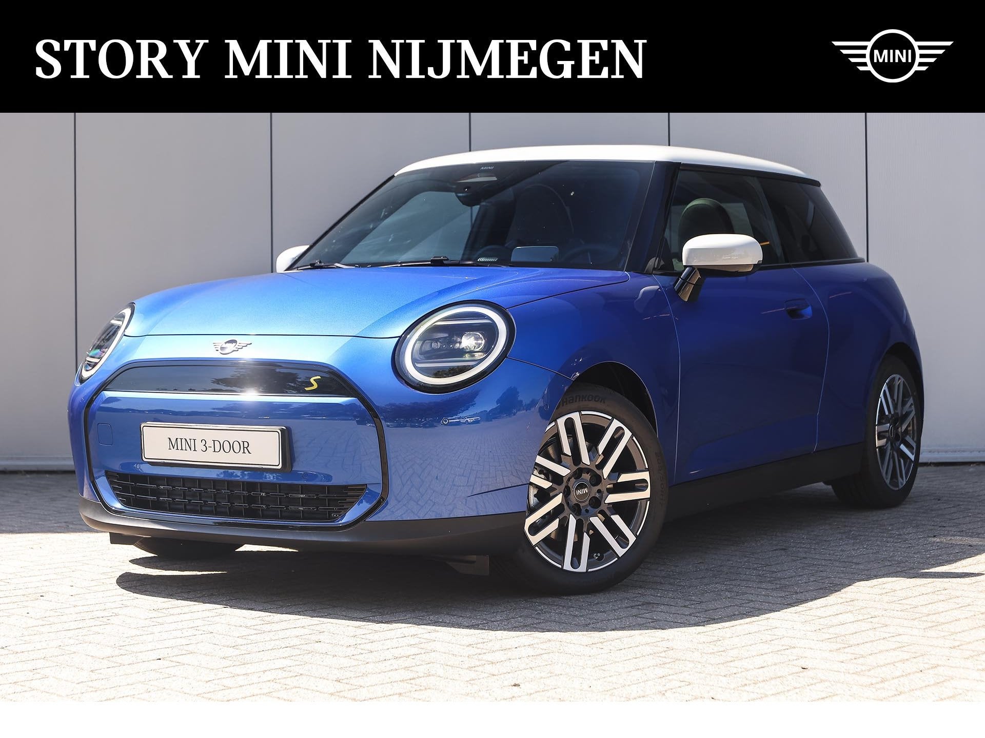 MINI Hatchback Cooper SE / Classic / Pakket M / 17 inch Para