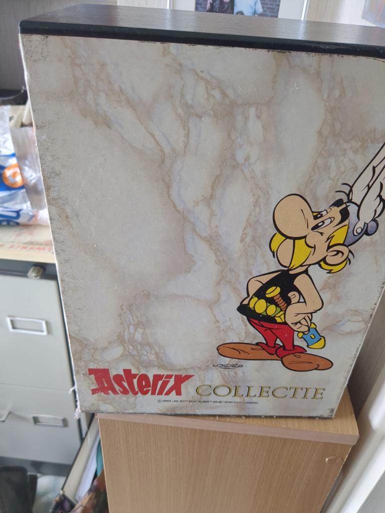 Asterix Collectie - Complete Serie in Luxe Box, Boeken, Stripboeken, Complete serie of reeks, Ophalen of Verzenden, Zo goed als nieuw