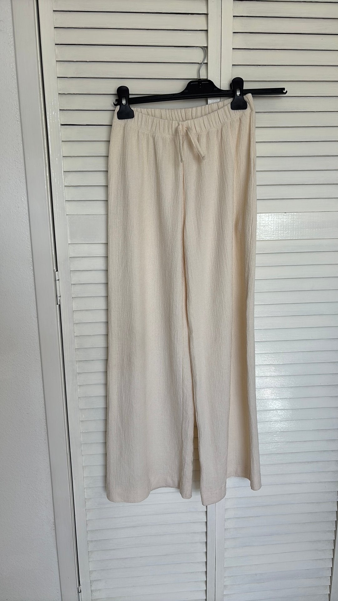 Zara broek creme maat 164, Kinderen en Baby's, Kinderkleding | Maat 164, Ophalen of Verzenden, Zo goed als nieuw, Meisje, Broek