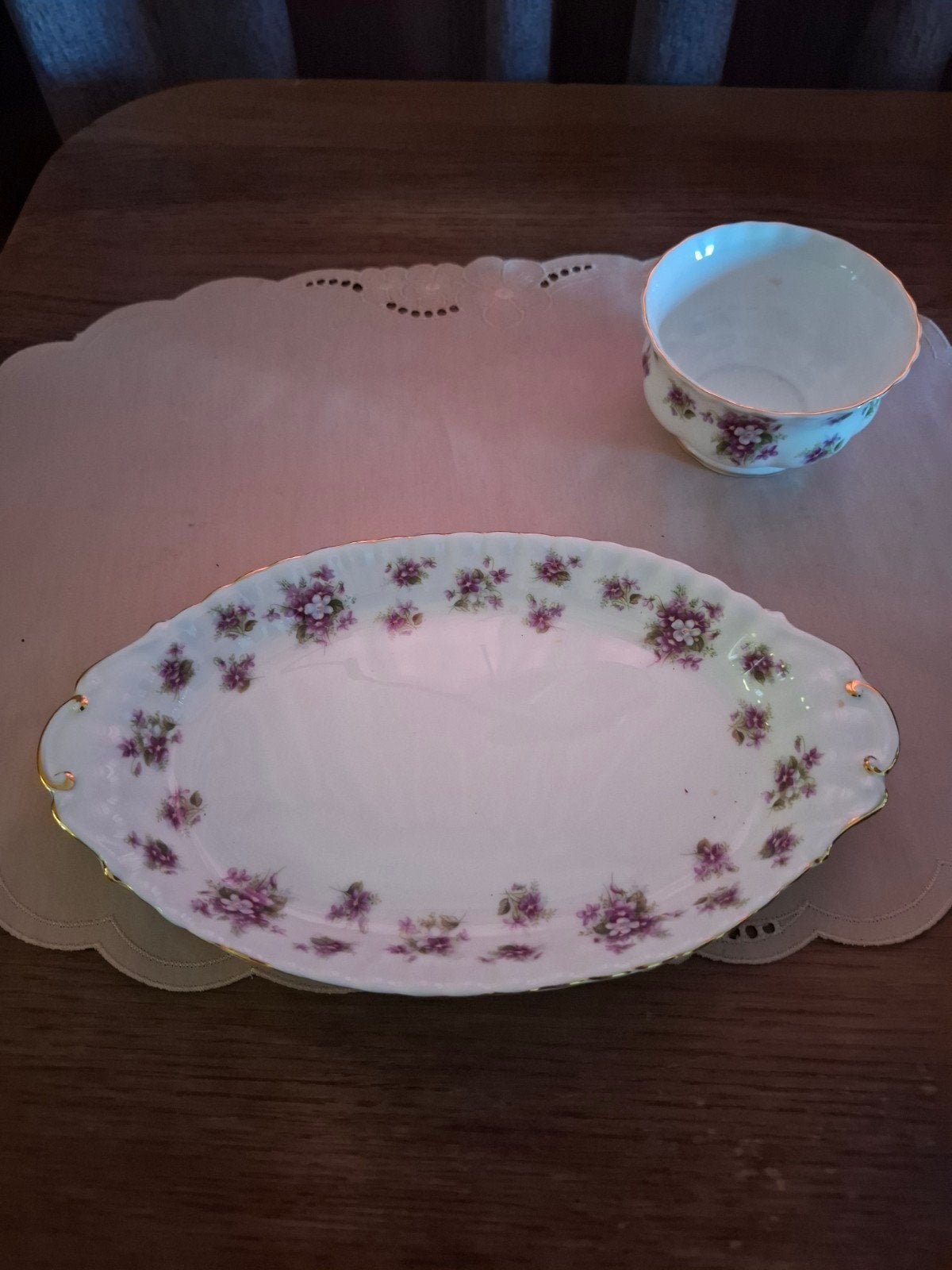 Royal Albert Sweet Violets Suikerpotje met Onderblad, Antiek en Kunst, Ophalen of Verzenden