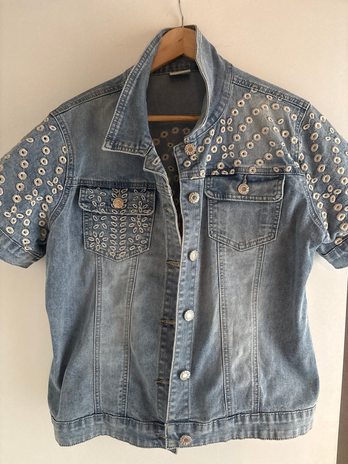 Zac & Zoe spijkerjasje met borduursels - Maat 44, Ophalen of Verzenden, Zo goed als nieuw, Maat 42/44 (L), Blauw