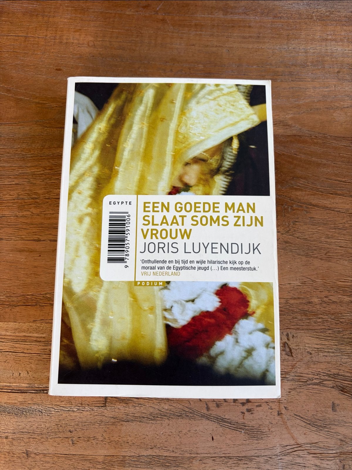 Een Goede Man Slaat Soms Zijn Vrouw - Joris Luyendijk, Ophalen of Verzenden, Gelezen, Nederland