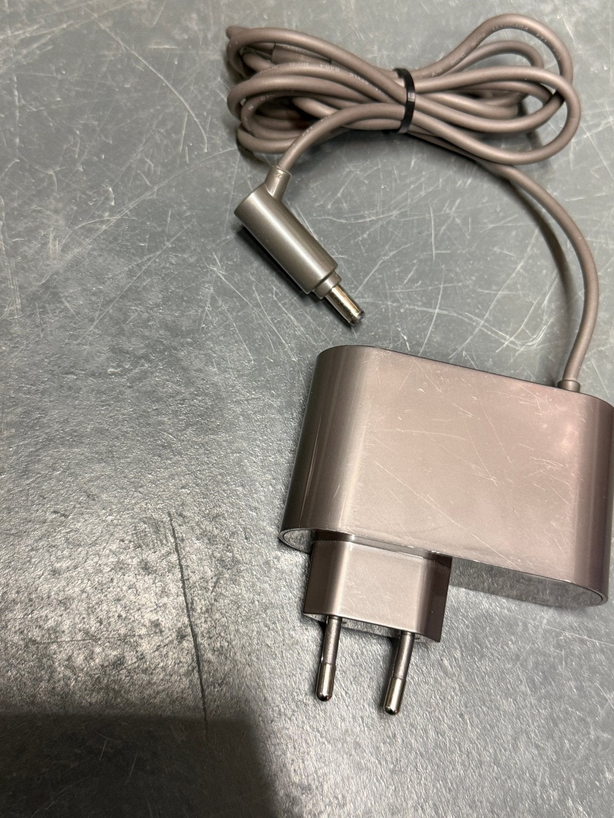 Oplader voor Dyson kruimeldief (oud model), Ophalen, Gebruikt