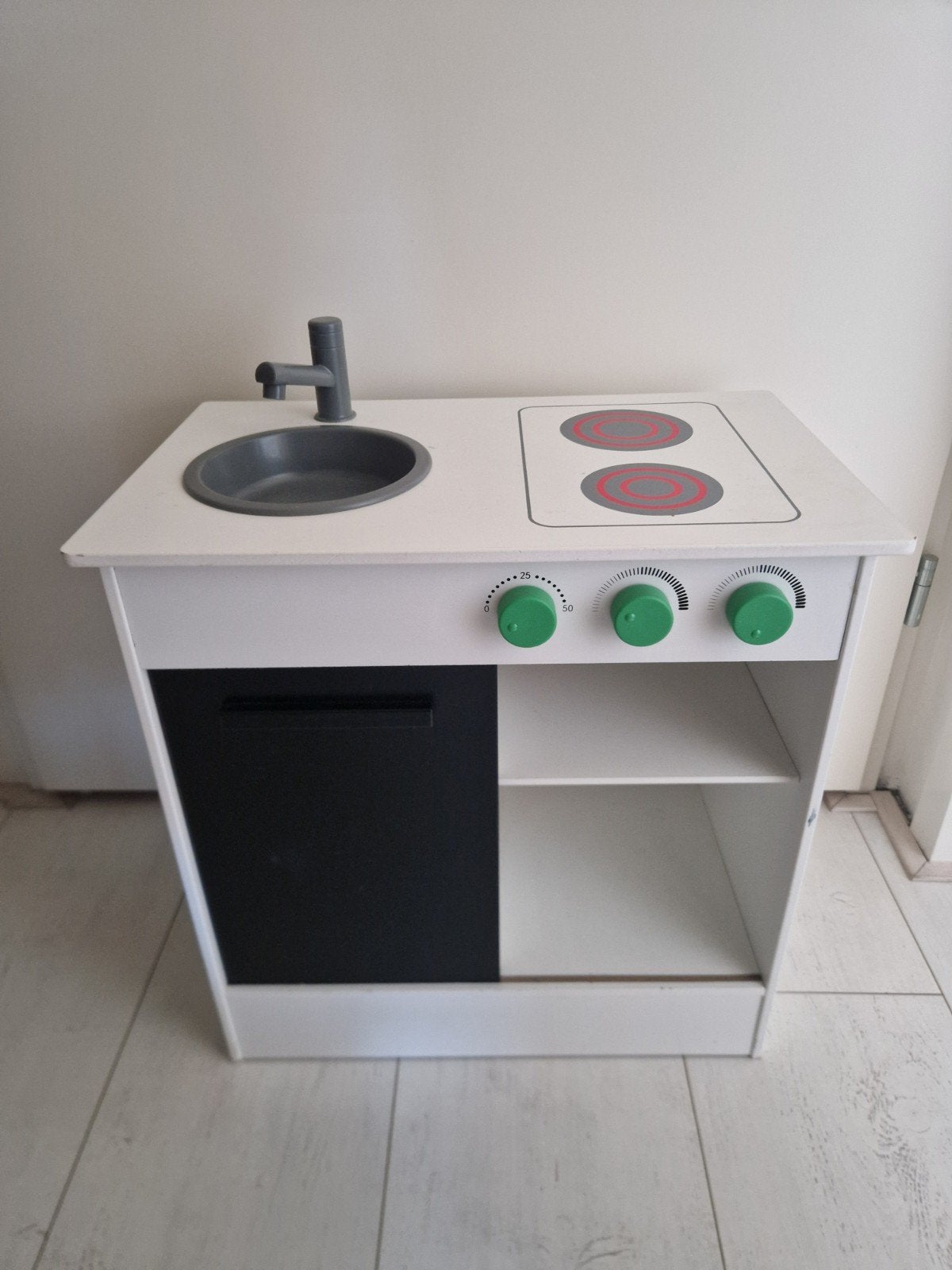 Houten speelkeuken met kraan en kookplaat, Ophalen, Gebruikt, Hout, Speelkeuken