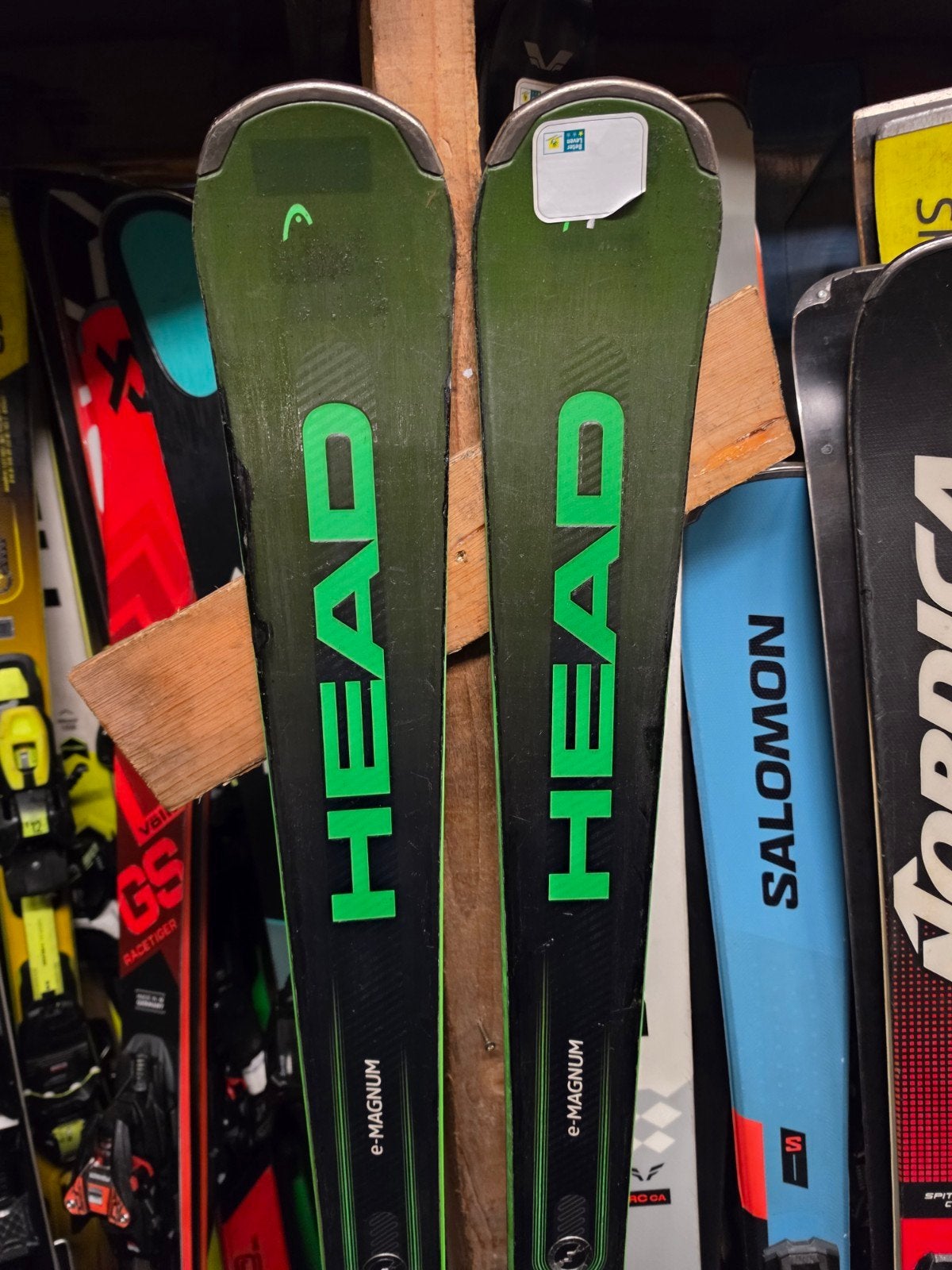 170cm HEAD SUPERSHAPE E-MAGNUM WORLDCUP 1000€