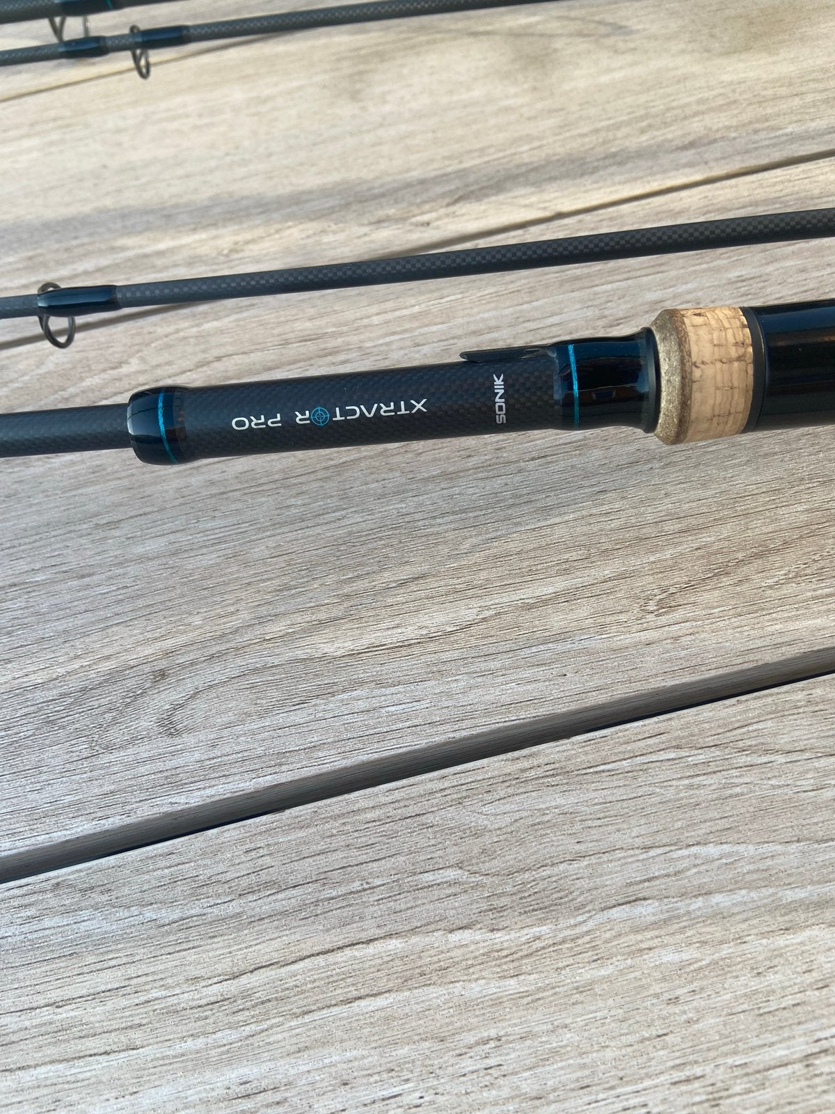3x Sonik Xtractor Pro 9ft 3lbs karperhengels met foudralen, Watersport en Boten, Ophalen, Zo goed als nieuw, Werphengel
