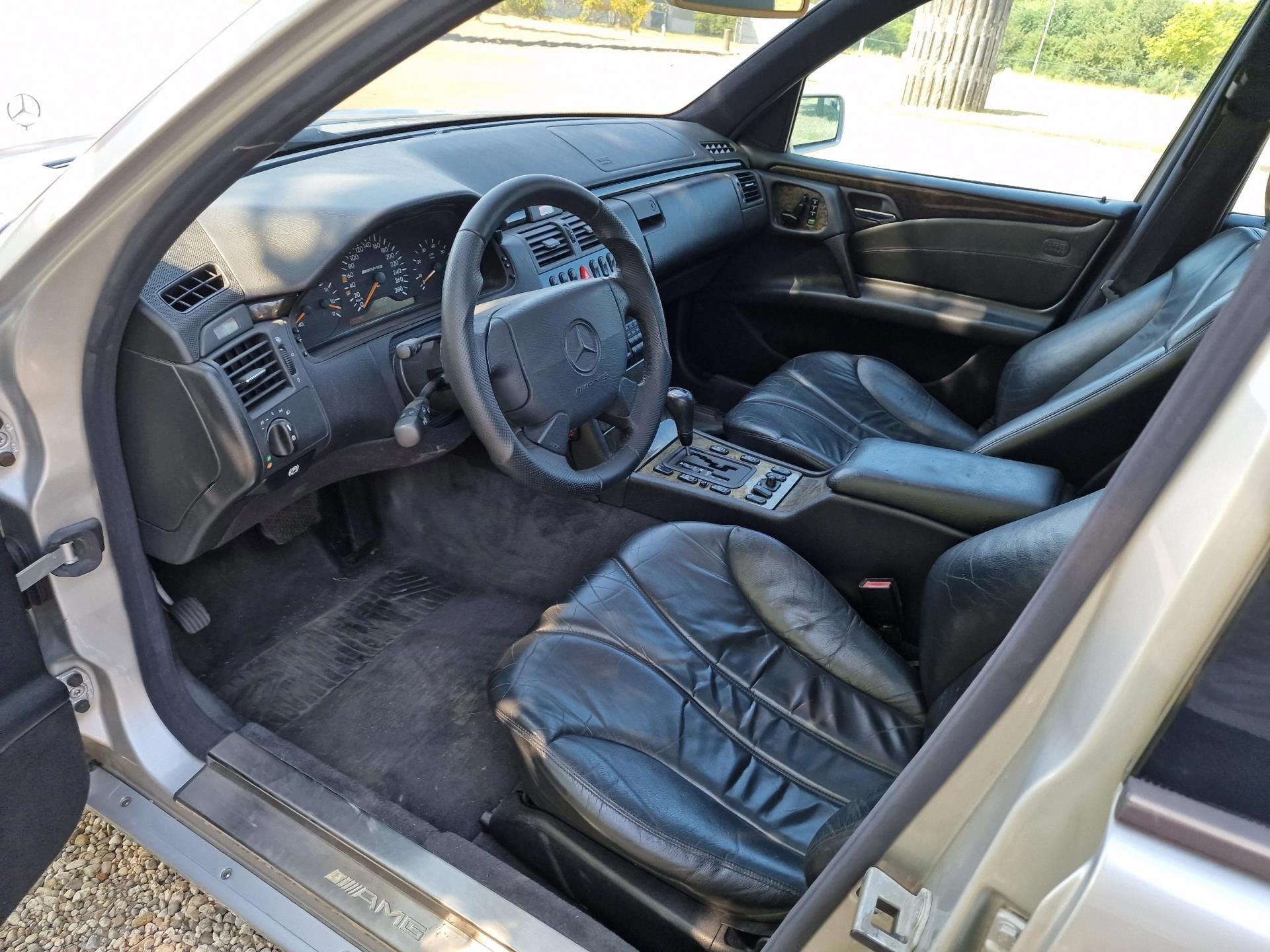 Mercedes-Benz E-klasse E50 / E55 AMG FULL-OPTiON nieuwe LAK, Achterwielaandrijving, Automatische klimaatregeling, Leder, Bedrijf