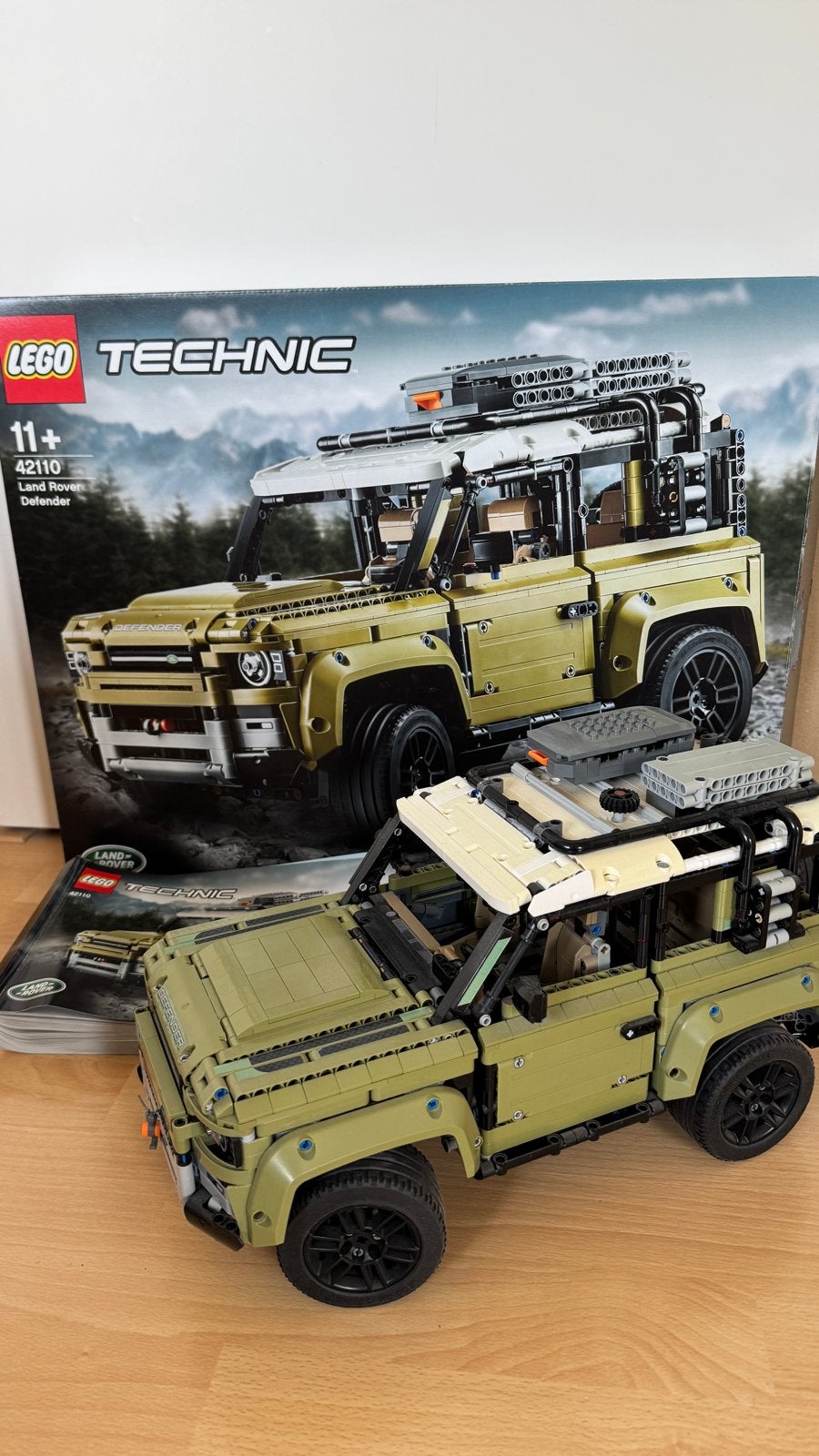 LEGO Technic 42110 Land Rover Defender - Gebouwd, Ophalen, Gebruikt