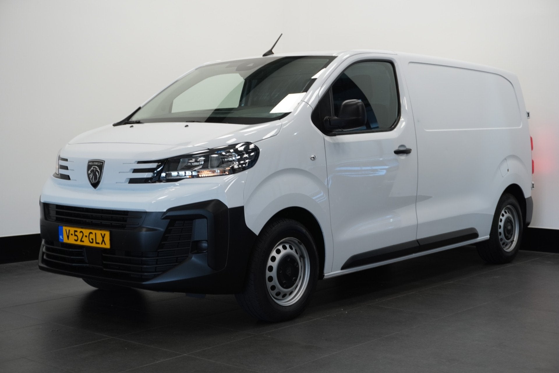 Peugeot Expert 1.5 BlueHDi 120PK L2 EURO 6 - Airco - Cruise, Voorwielaandrijving, Gebruikt, 4 cilinders, Verwarmde buitenspiegels