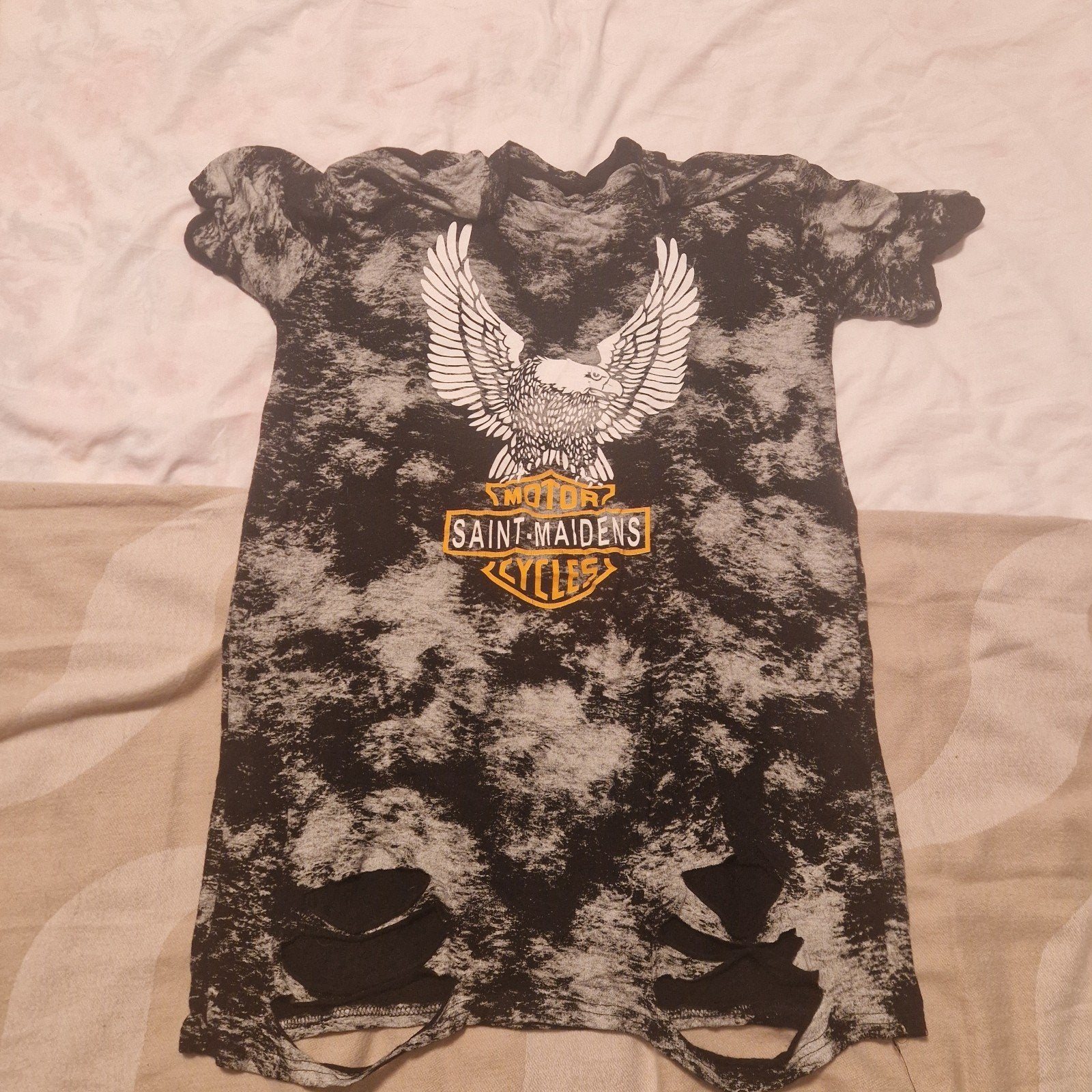 Zwart T-shirt met adelaarprint en gaten - M/L, Maat 38/40 (M), Zwart, Ophalen of Verzenden, Korte mouw