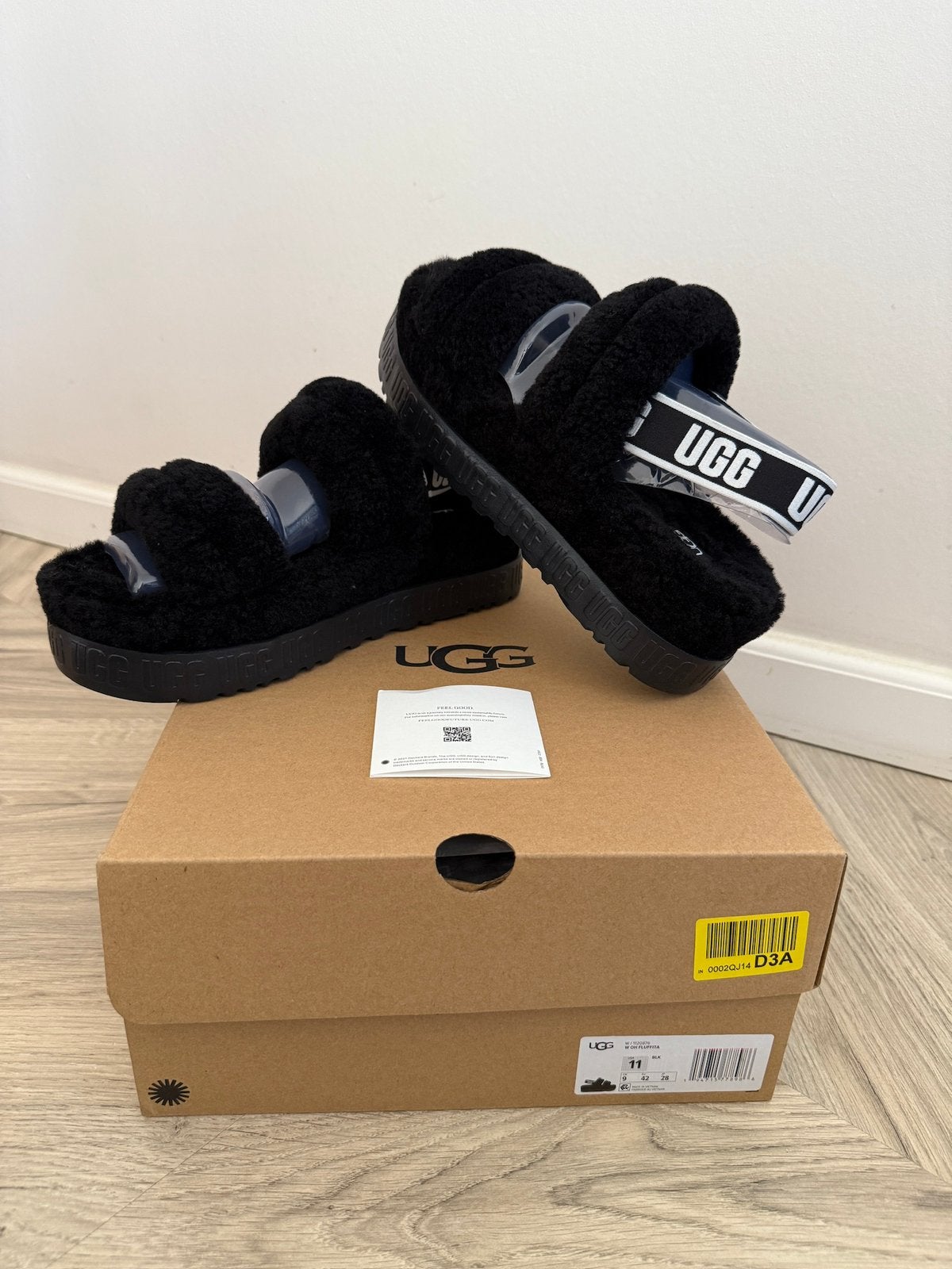 Splinternieuwe UGG Oh Fluffita maat 42, Kleding | Dames, Schoenen, Zwart, Nieuw, Ophalen, Slippers