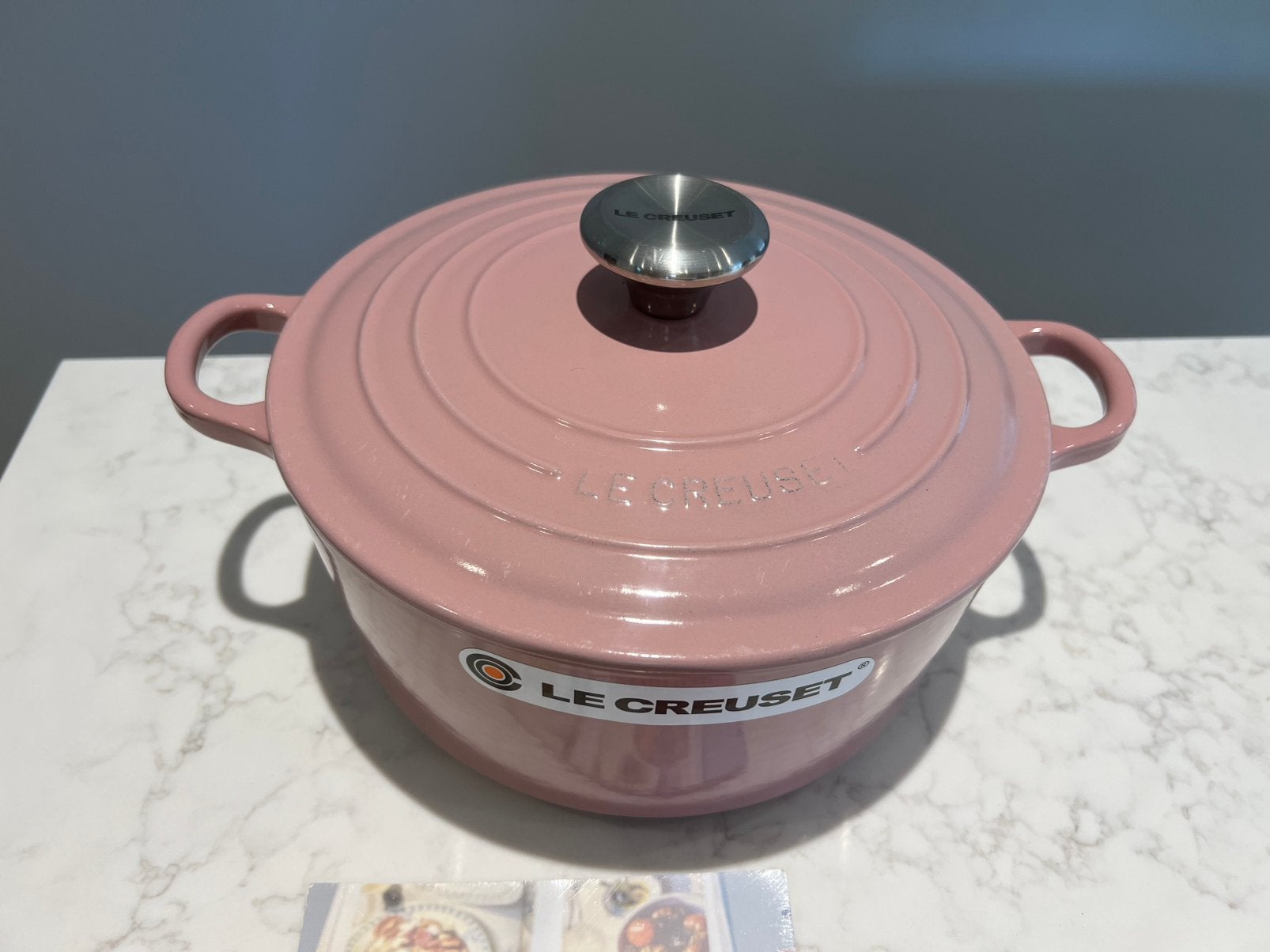 Le Creuset Tradition braadpan 24 cm French Rosé zeer mooi, Met handvatten, Le Creuset, Ophalen of Verzenden, Zo goed als nieuw