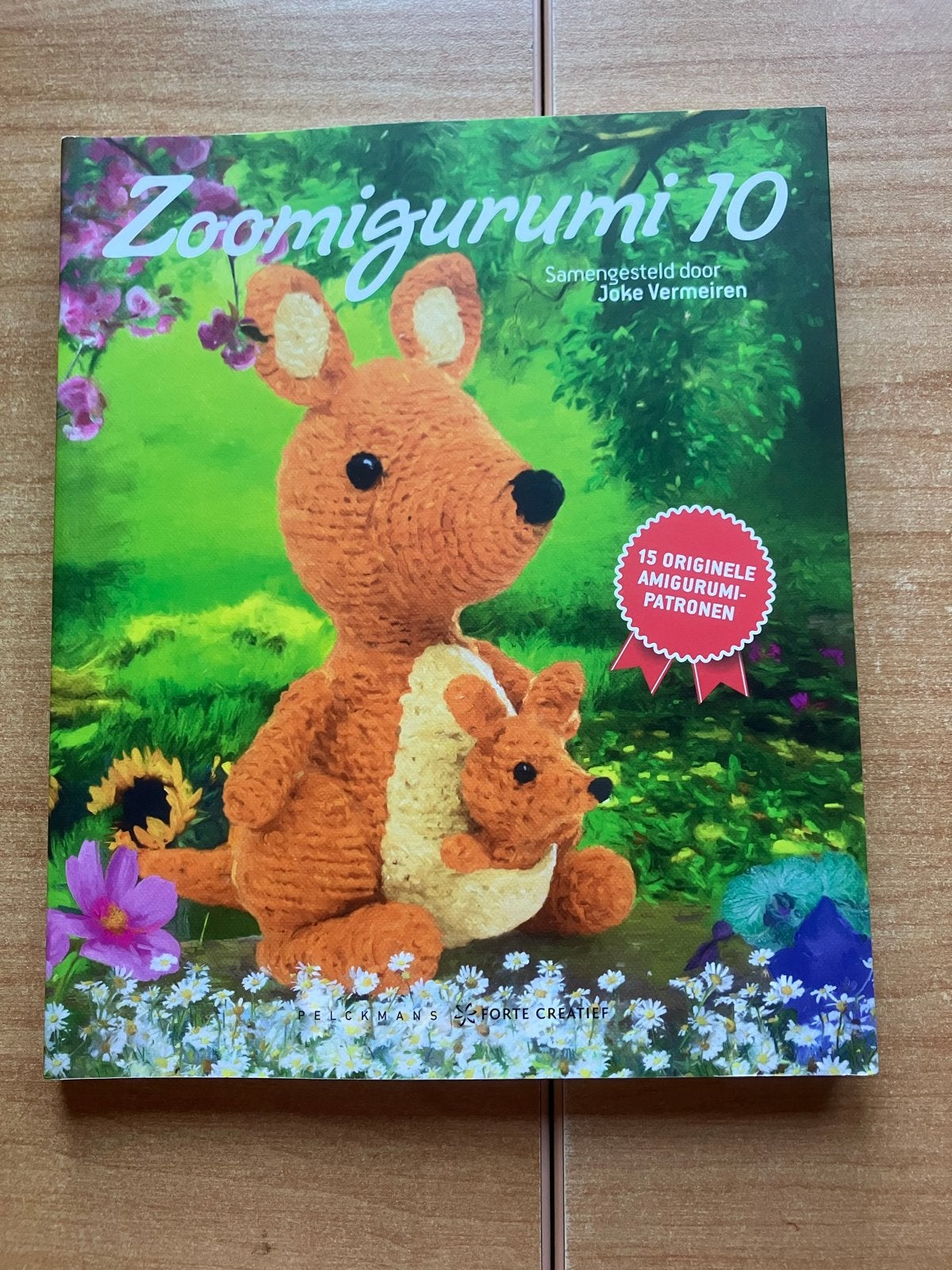 Haakboek Zoomigurumi 10 - 15 originele amigurumi patronen, Ophalen of Verzenden, Zo goed als nieuw, Haken, Patroon of Boek