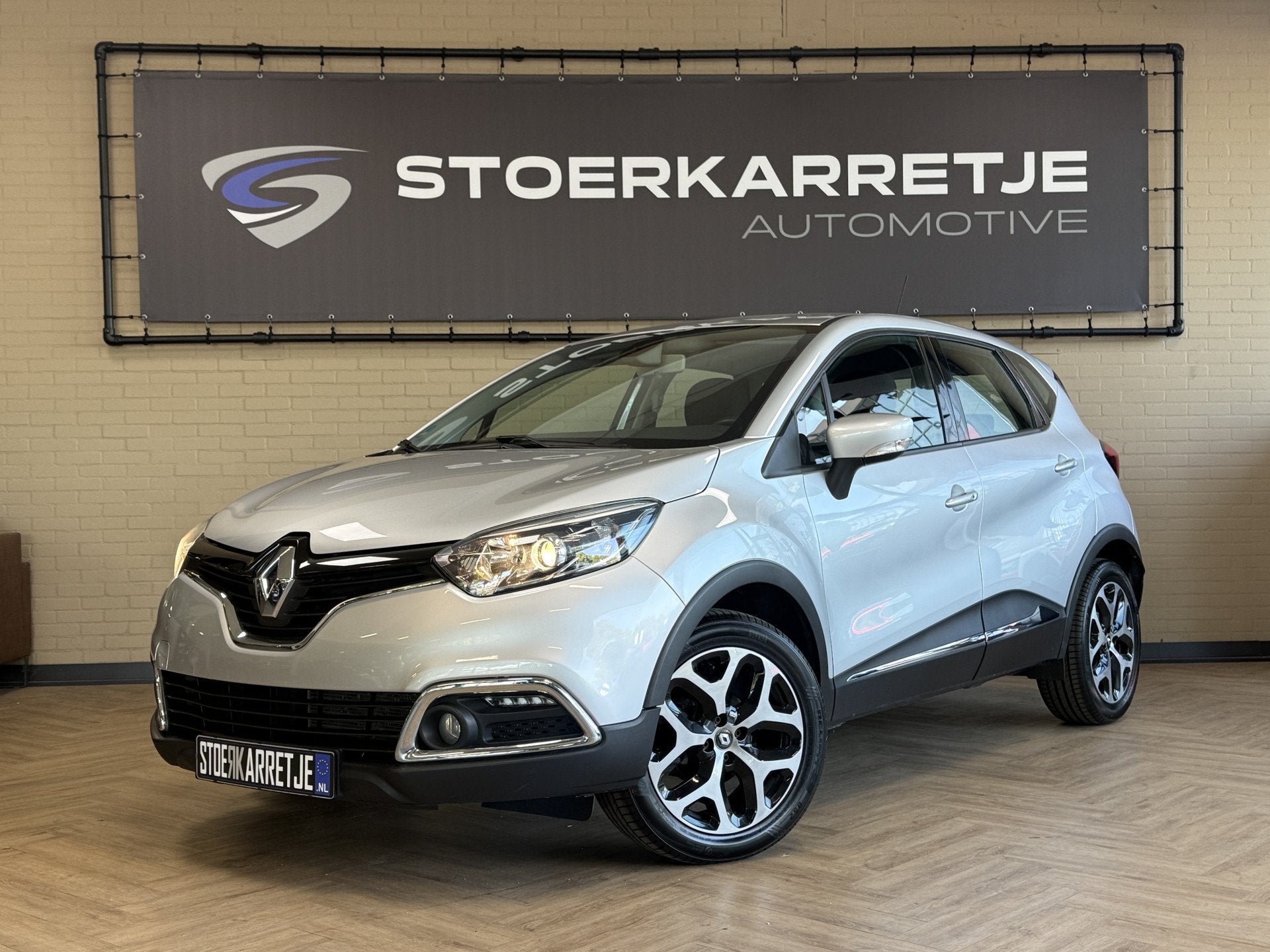 Renault Captur 0.9 TCe Dynamique Navigatie | 17" | Clima | C, Voorwielaandrijving, 898 cc, Stof, Gebruikt