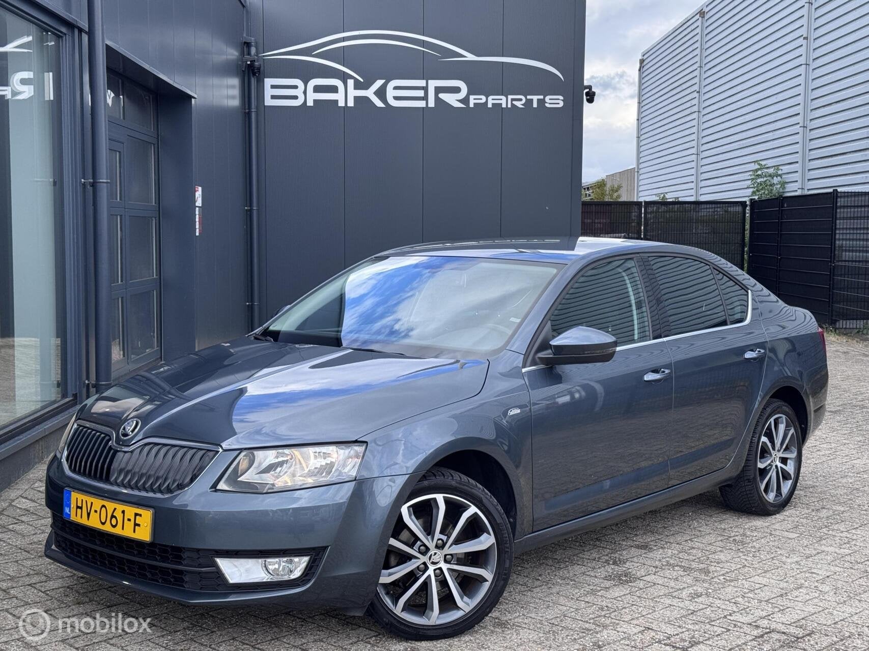 Skoda Octavia 1.6 TDI Greentech Ambition Businessline Editio, Voorwielaandrijving, Gebruikt, 4 cilinders, Origineel Nederlands