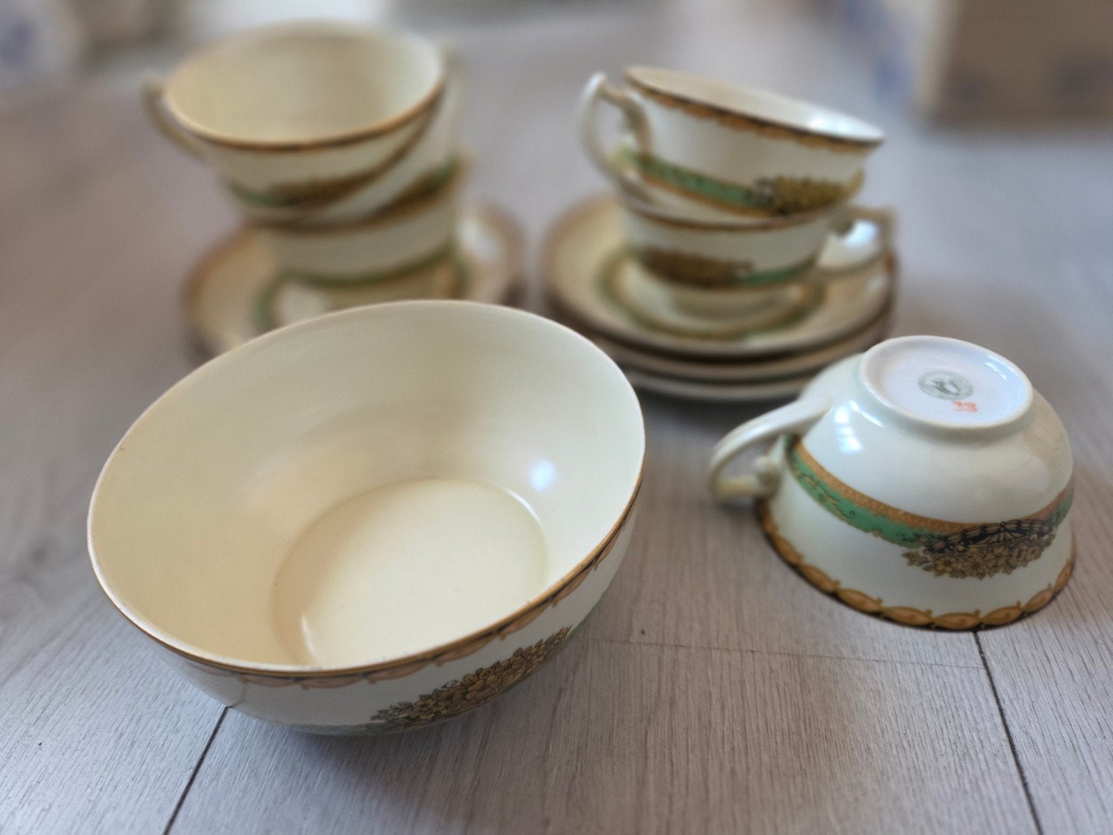 Vintage Tsjechisch servies - 6 kopjes, 6 schotels, 1 kom, Ophalen