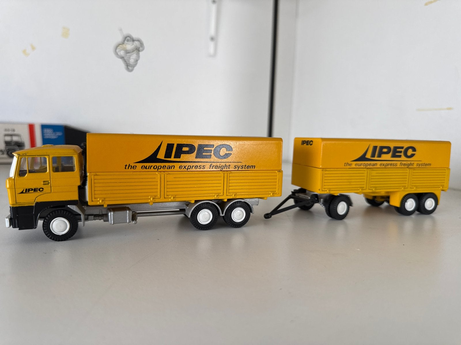 Daf Vrachtwagen met aanhanger - Modelauto, Hobby en Vrije tijd, Ophalen, Gebruikt, Bus of Vrachtwagen