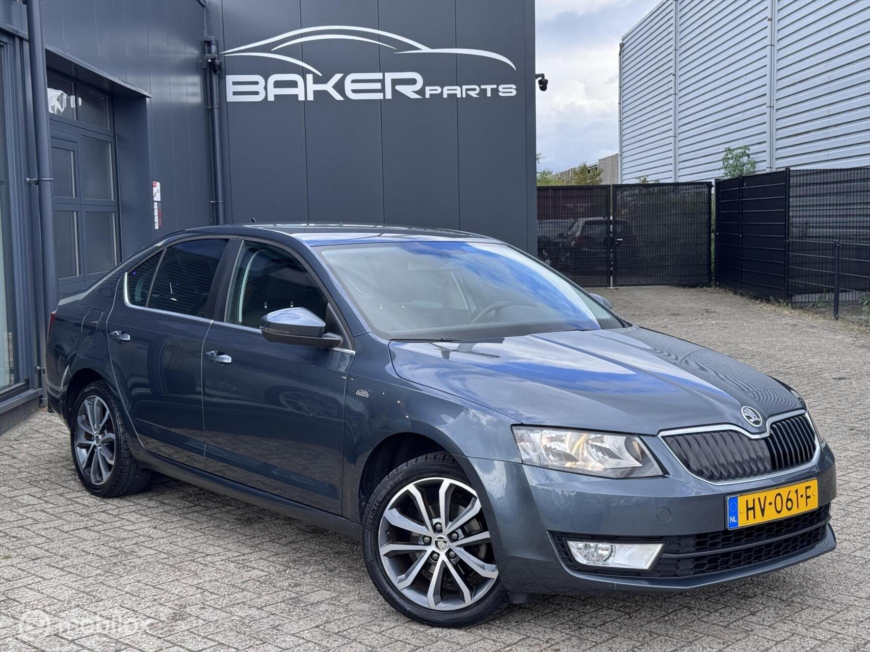 Skoda Octavia 1.6 TDI Greentech Ambition Businessline Editio, Voorwielaandrijving, Gebruikt, 4 cilinders, Origineel Nederlands