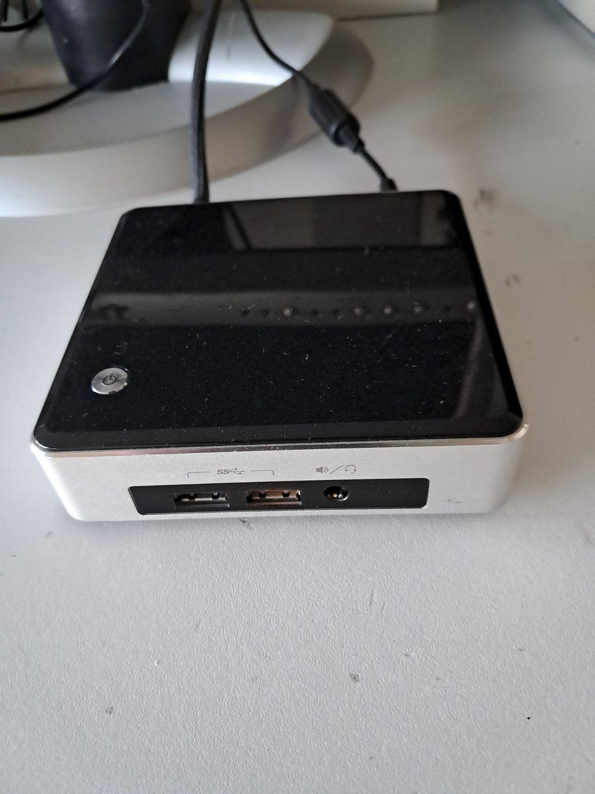 Intel NUC5i3RYK Mini PC - Compacte en Krachtige Desktop, Ophalen, Gebruikt, Intel, SSD