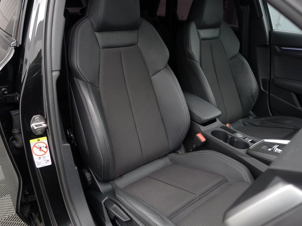 Audi A3 Sportback 35 TFSI S Competition Aut- Sport Interieur, Auto's, Audi, 4 cilinders, Met garantie (alle), Bedrijf, 690 kg