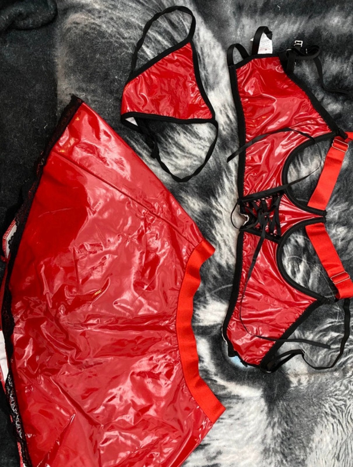 Rood latex lingerie setje met jarretelgordel, Verzenden, Rood, Setje